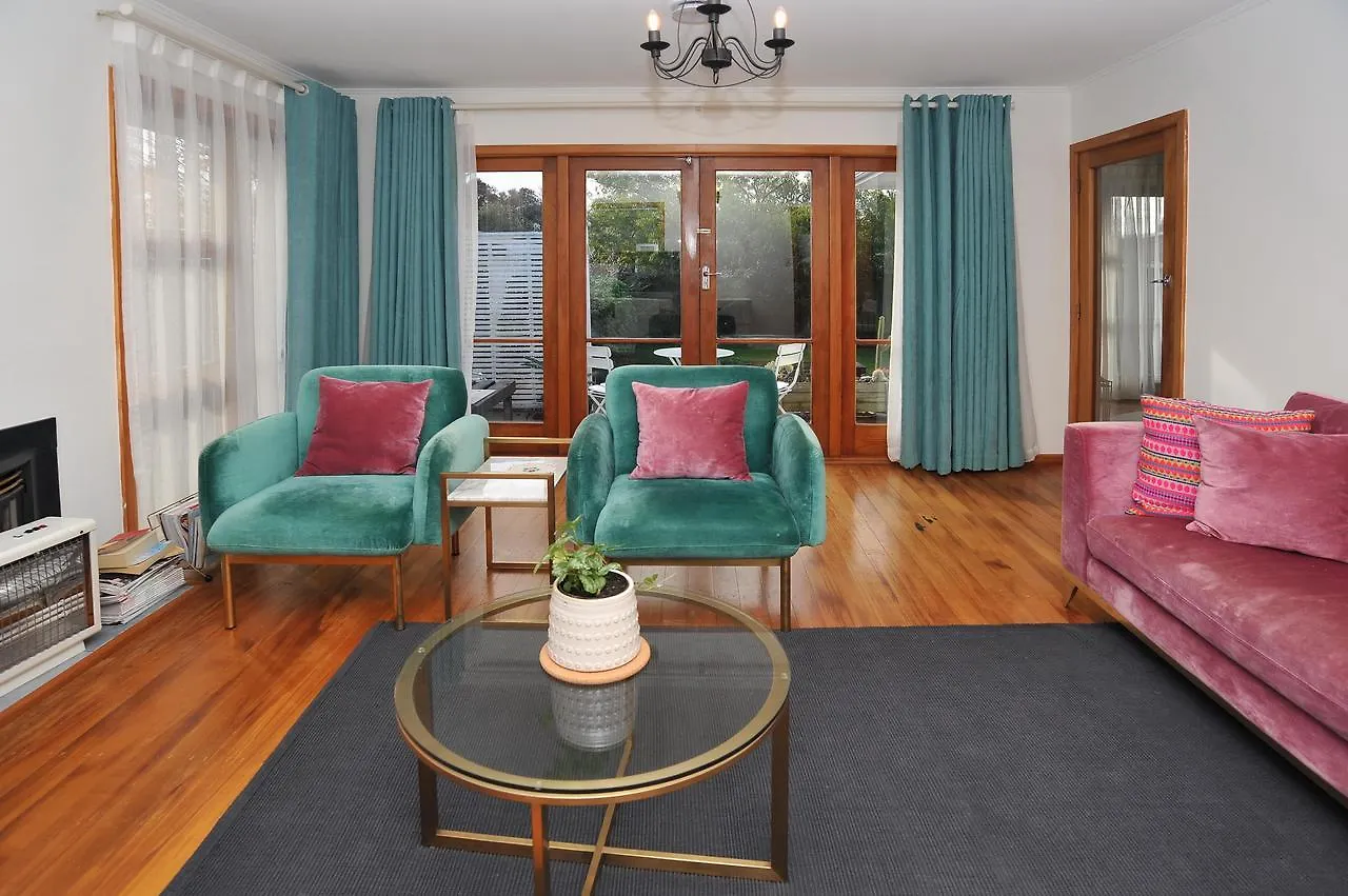 Woodbury Villa - Christchurch Holiday Homes