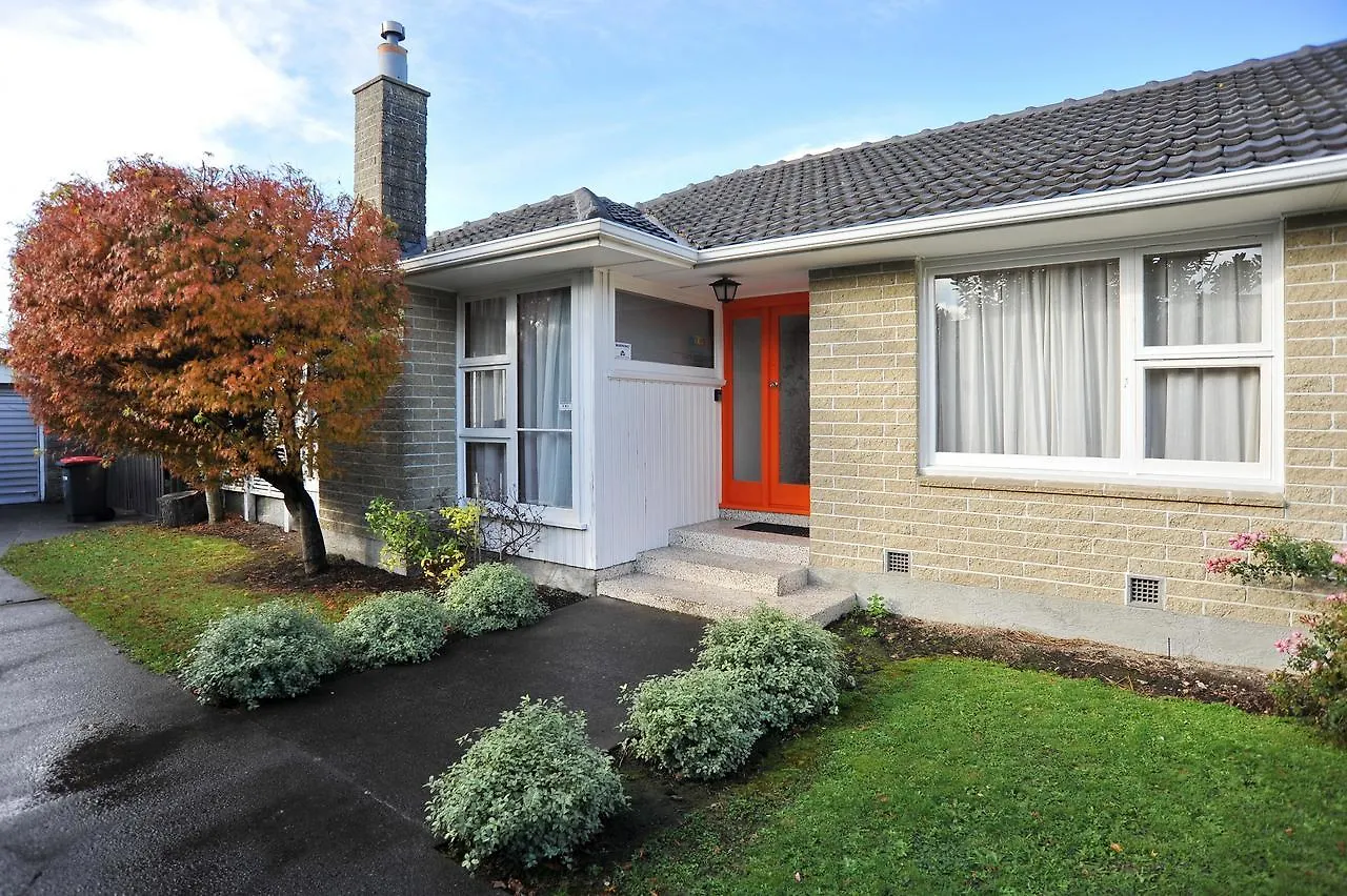 Woodbury Villa - Christchurch Holiday Homes contacts