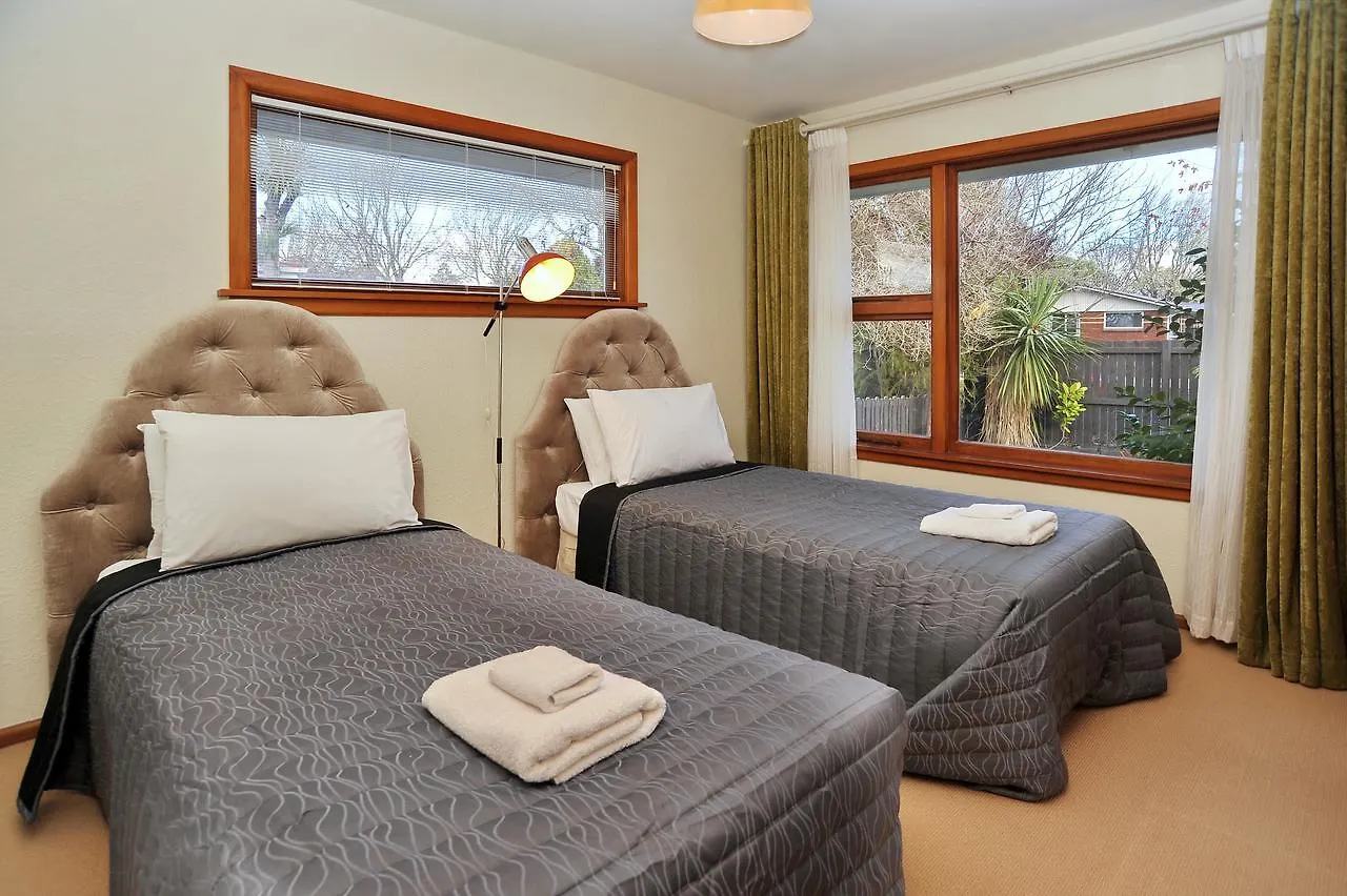 Woodbury Villa - Christchurch Holiday Homes 0*,  New Zealand