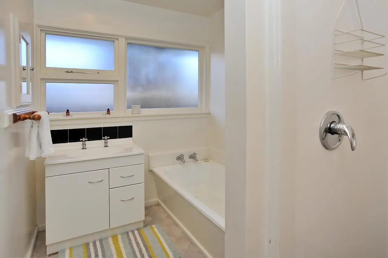 Woodbury Villa - Christchurch Holiday Homes